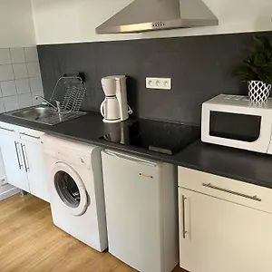 Appartement Avec Balcon Au Centre De